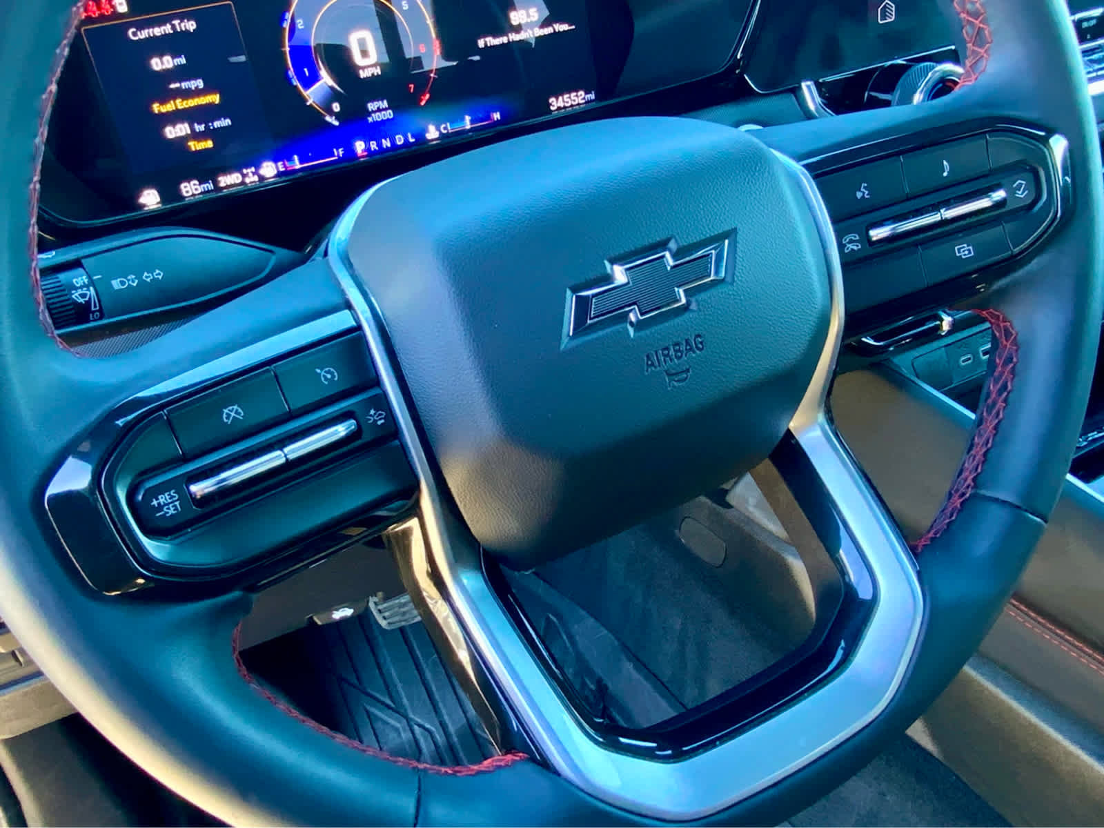 Used 2024 Chevrolet Colorado Z71 w/ Z71 Convenience Package 2 image 43