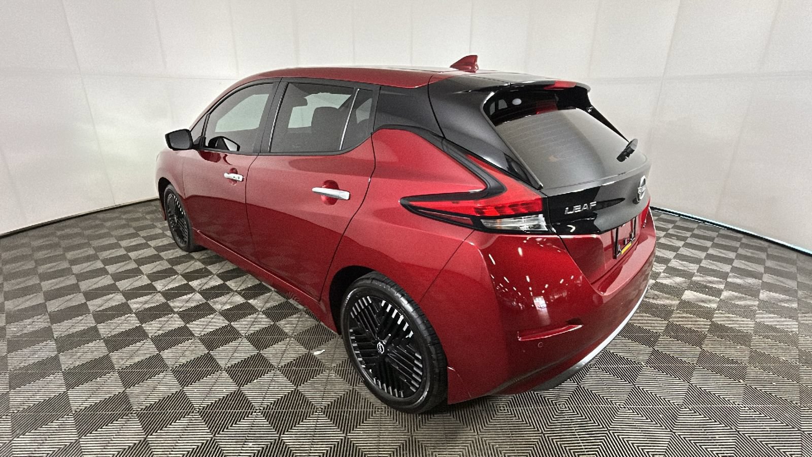 Used 2023 Nissan Leaf SV Plus FWD image 5