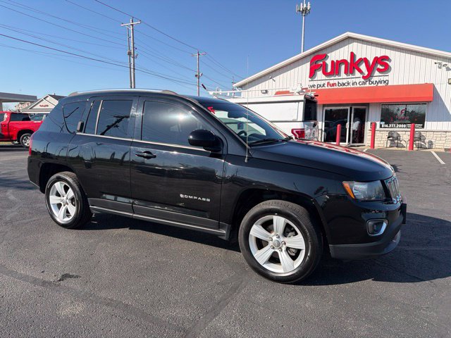 Used 2015 Jeep Compass High Altitude FWD image 1