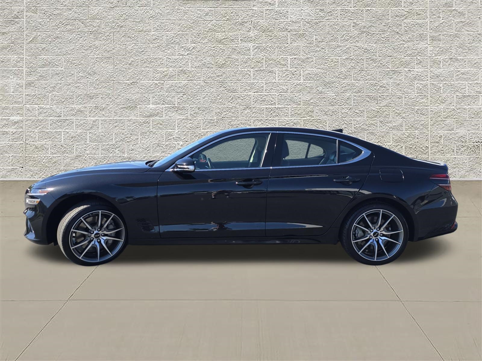Used 2024 Genesis G70 2.5T AWD/4WD image 4