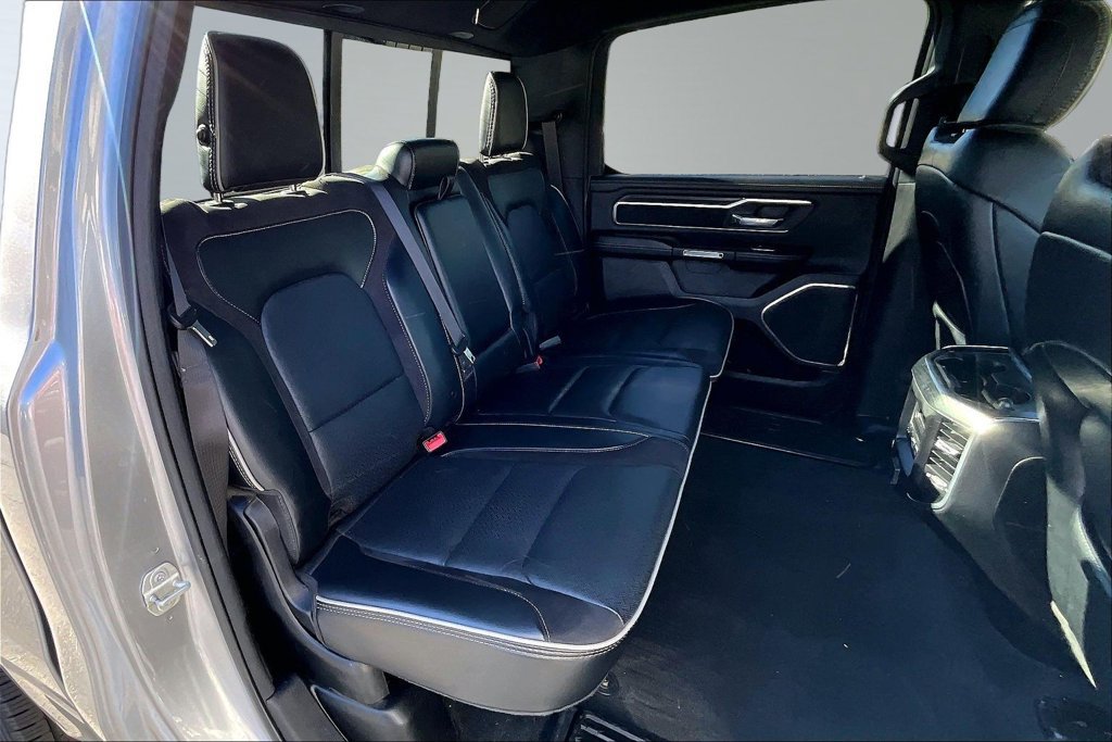 Used 2024 RAM 1500 Laramie AWD/4WD image 18