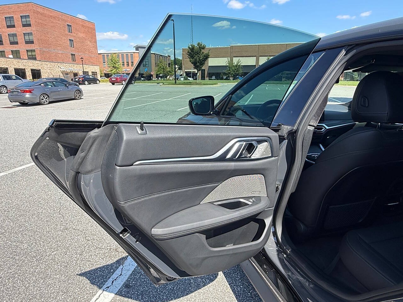 Used 2023 BMW i4 eDrive40 w/ M Sport Package RWD image 19