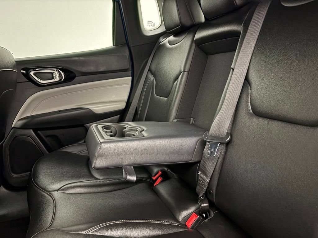Used 2025 Jeep Compass Limited AWD/4WD image 34