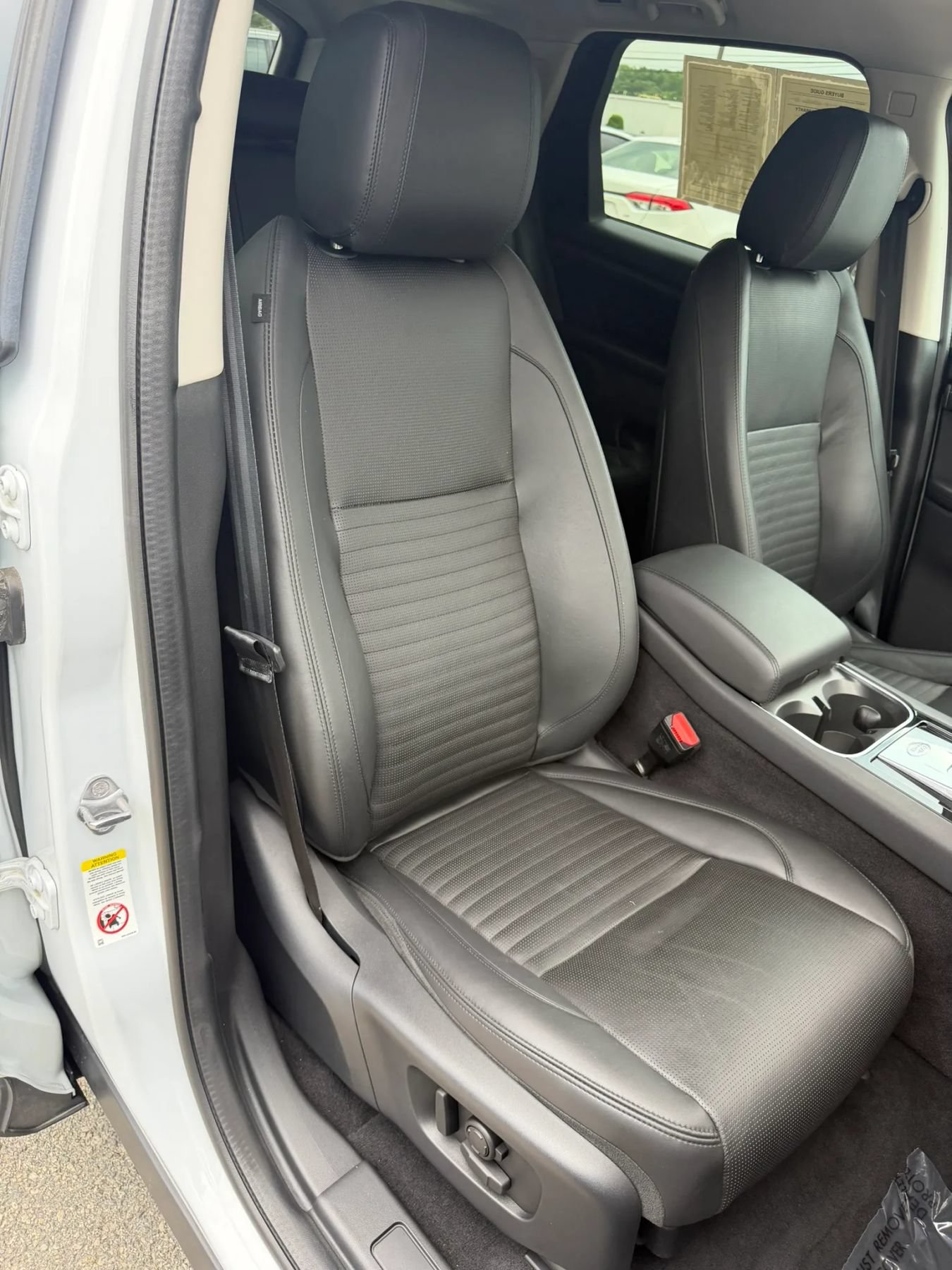 Used 2020 Land Rover Discovery Sport SE AWD/4WD image 53