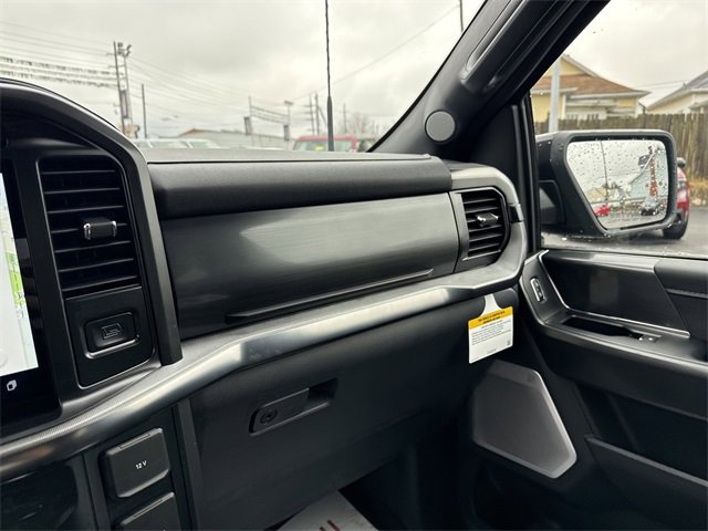 New 2025 Ford F150 Lariat w/ Equipment Group 502A High image 24