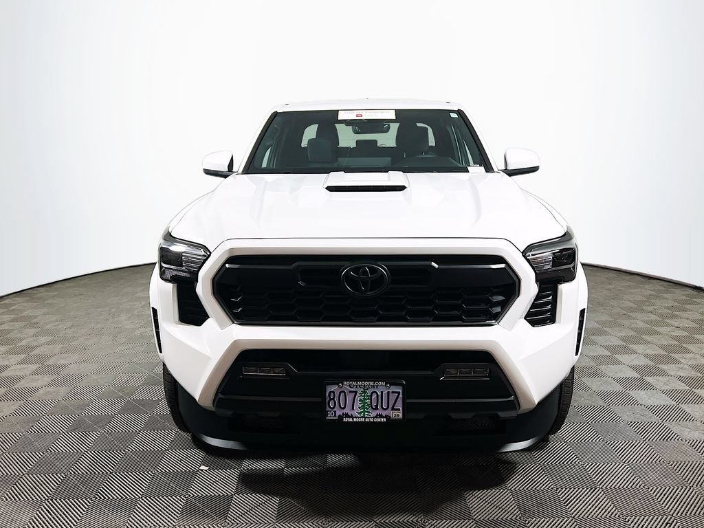 Certified 2025 Toyota Tacoma TRD Sport AWD/4WD image 2