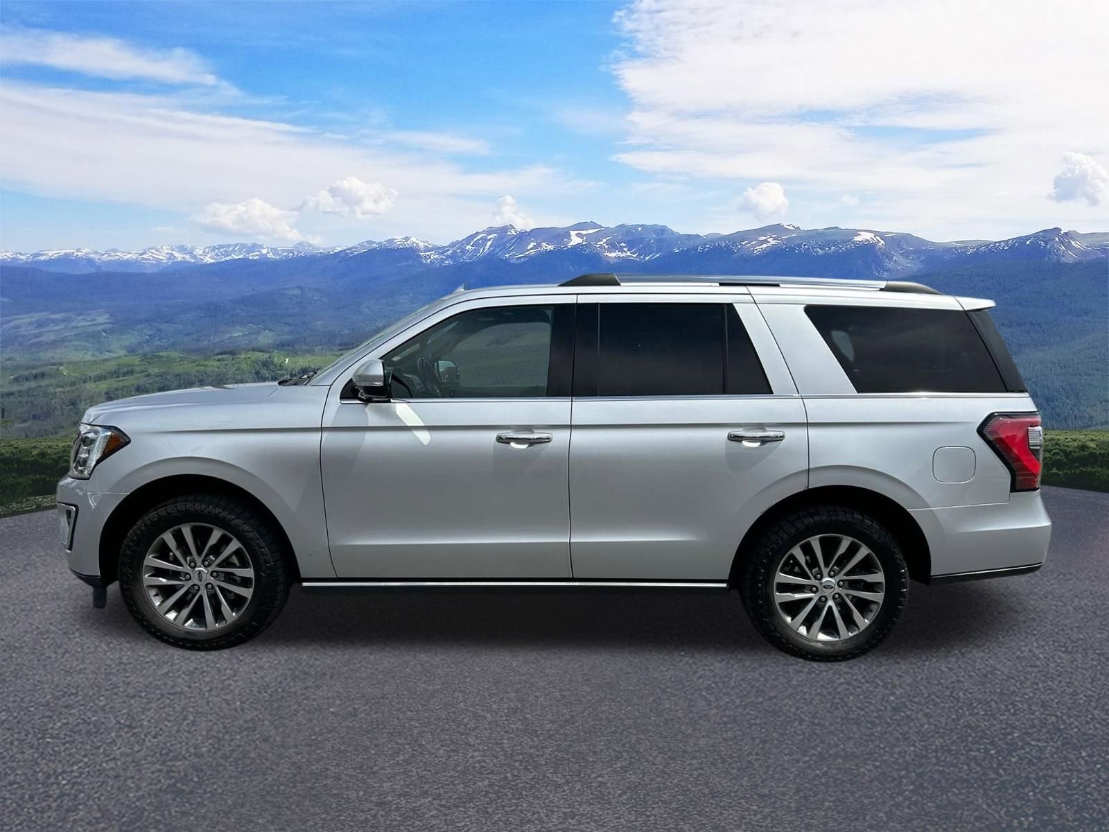 Used 2018 Ford Expedition Limited w/ Equipment Group 301A AWD/4WD image 2