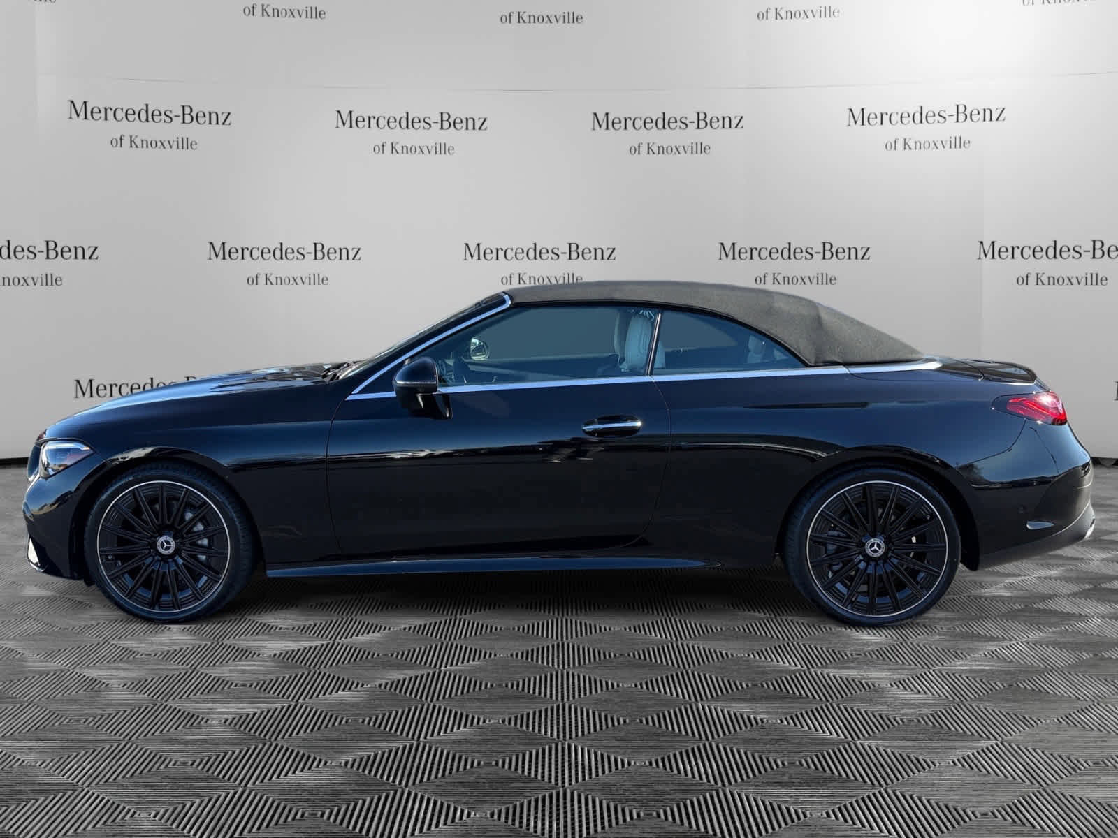 New 2026 Mercedes-Benz CLE 300 4MATIC Cabriolet image 2