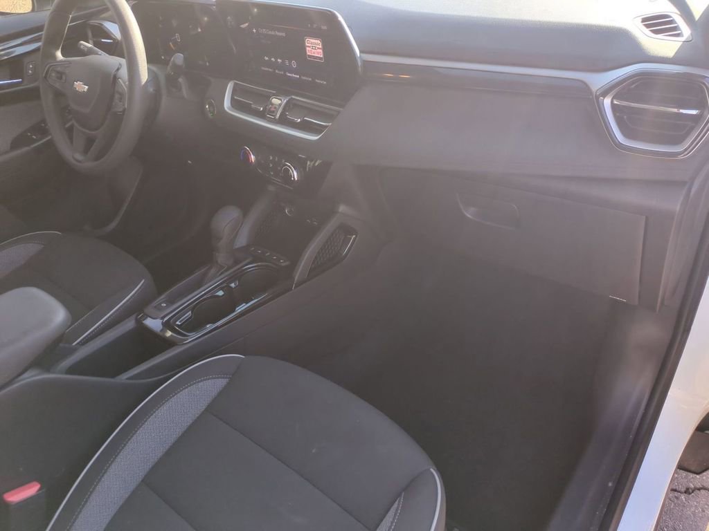 Used 2025 Chevrolet TrailBlazer LT image 26