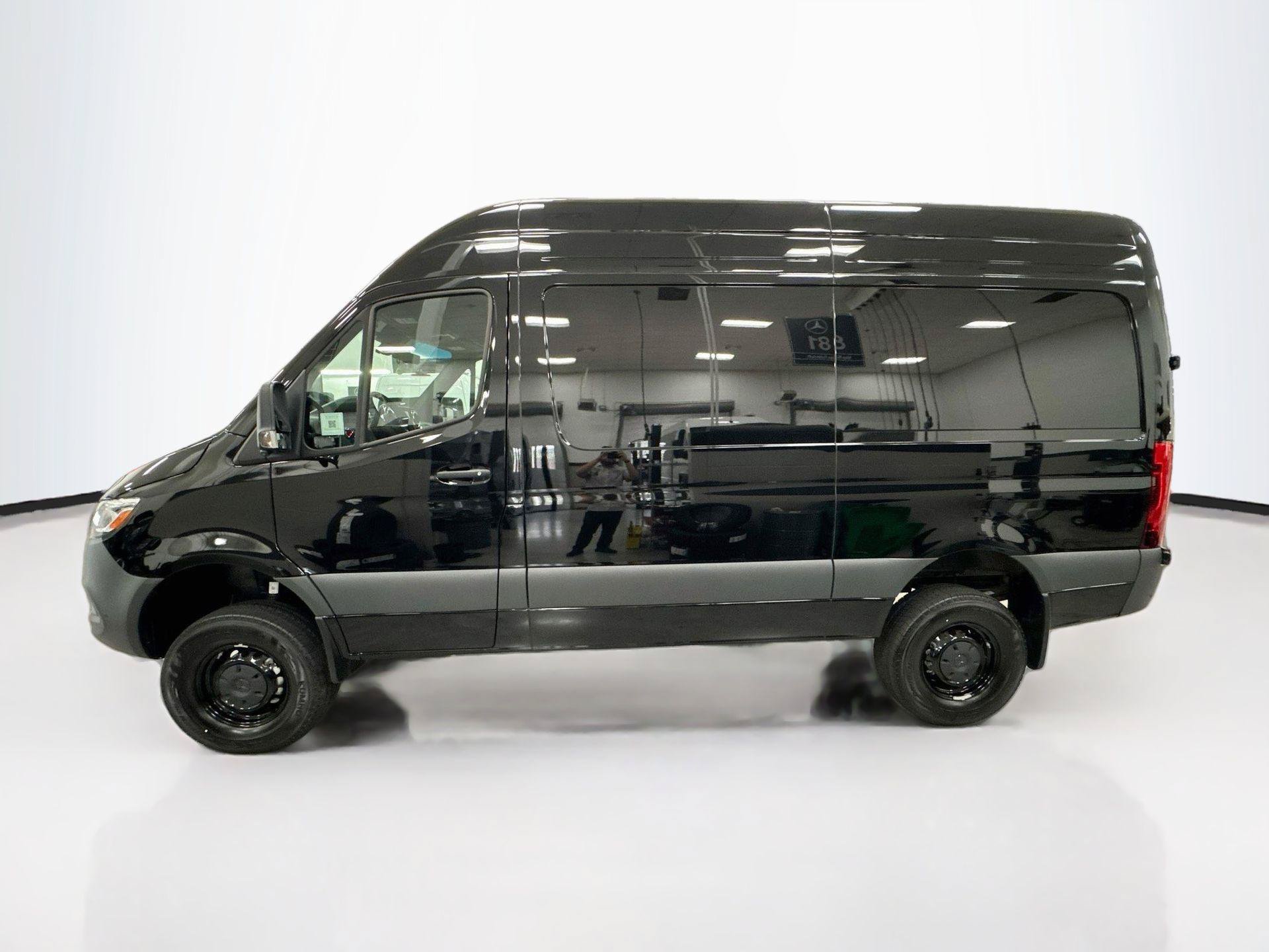 Used 2026 Mercedes-Benz Sprinter 2500 image 1