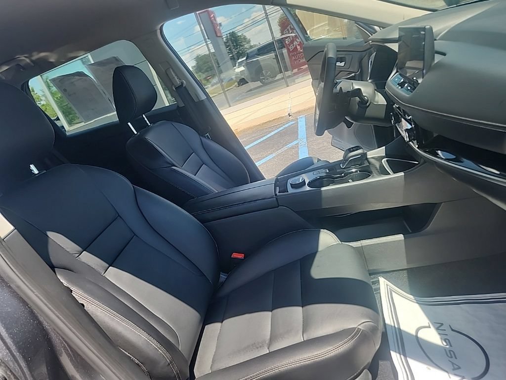 Certified 2026 Nissan Rogue SL AWD/4WD image 32
