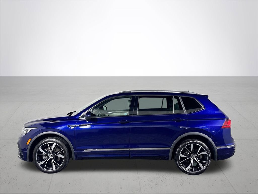 Certified 2024 Volkswagen Tiguan SEL R-Line image 9