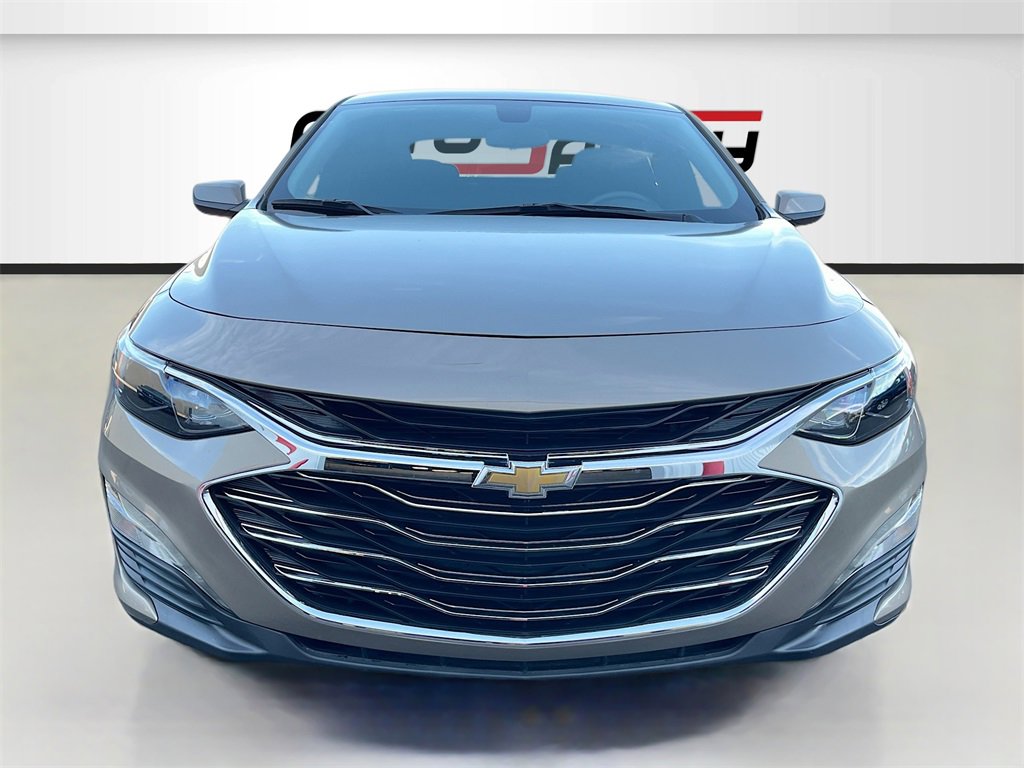 Used 2022 Chevrolet Malibu LT image 2