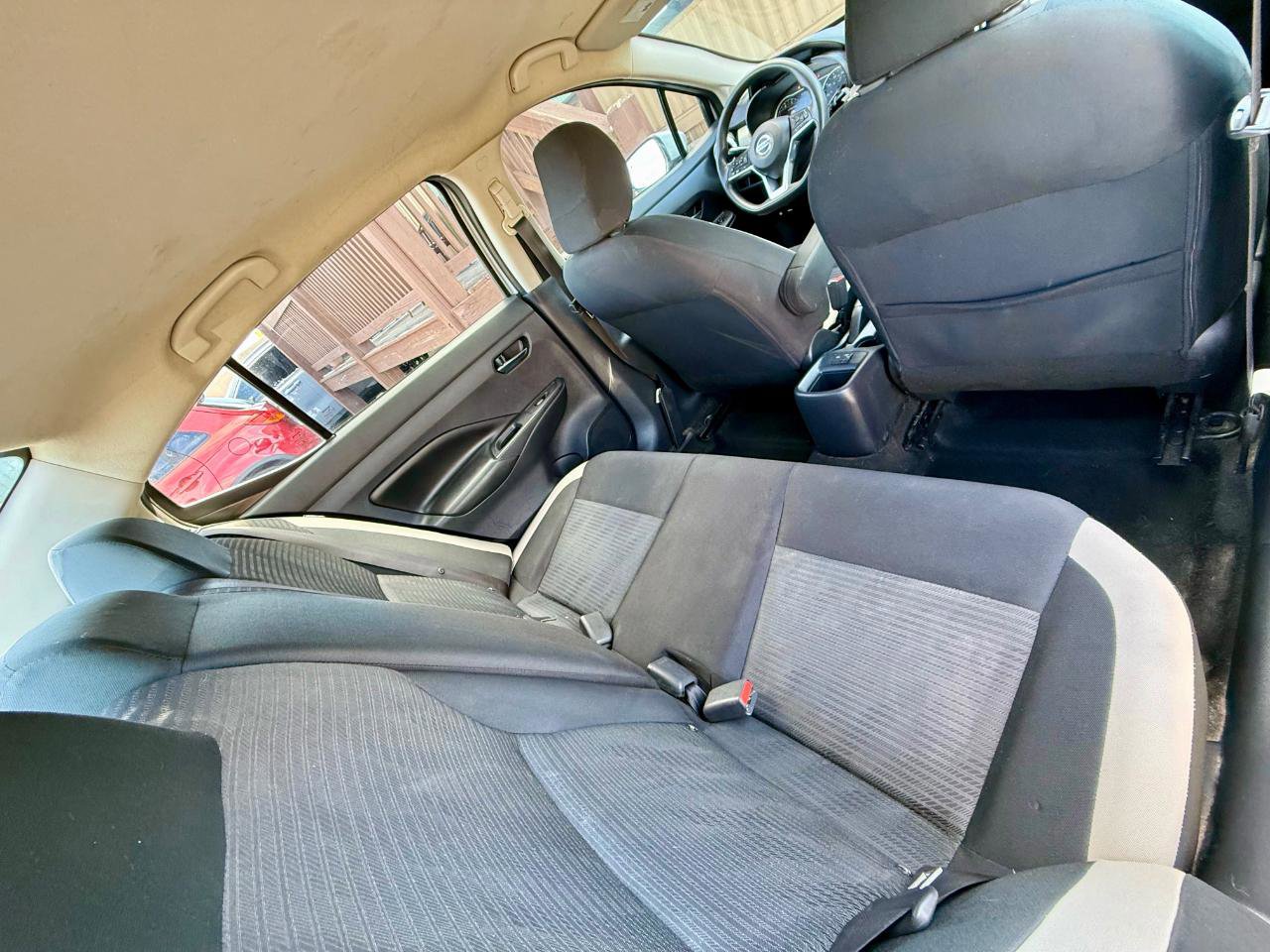 Used 2020 Nissan Versa SV FWD image 35