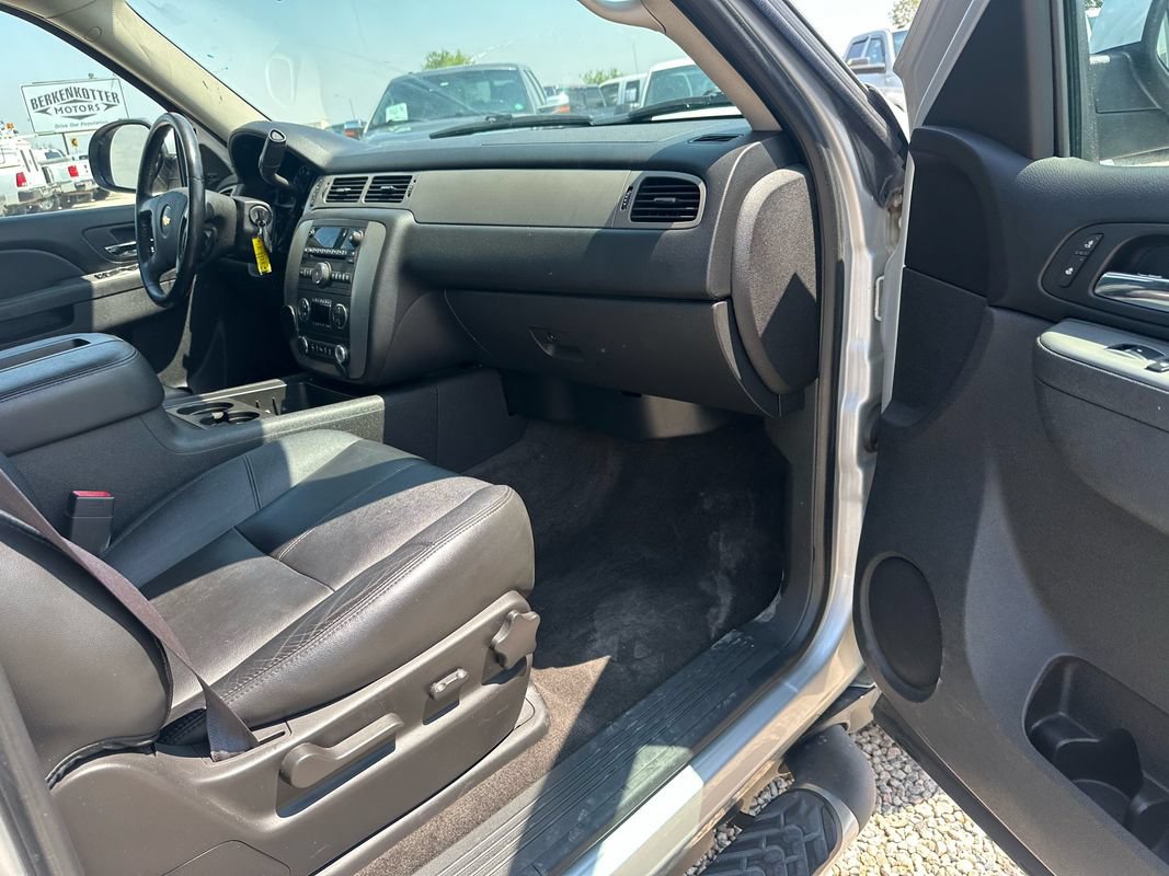 Used 2012 Chevrolet Avalanche LT AWD/4WD image 14