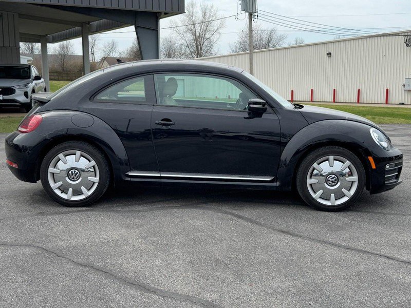 Used 2017 Volkswagen Beetle 1.8T FWD image 2