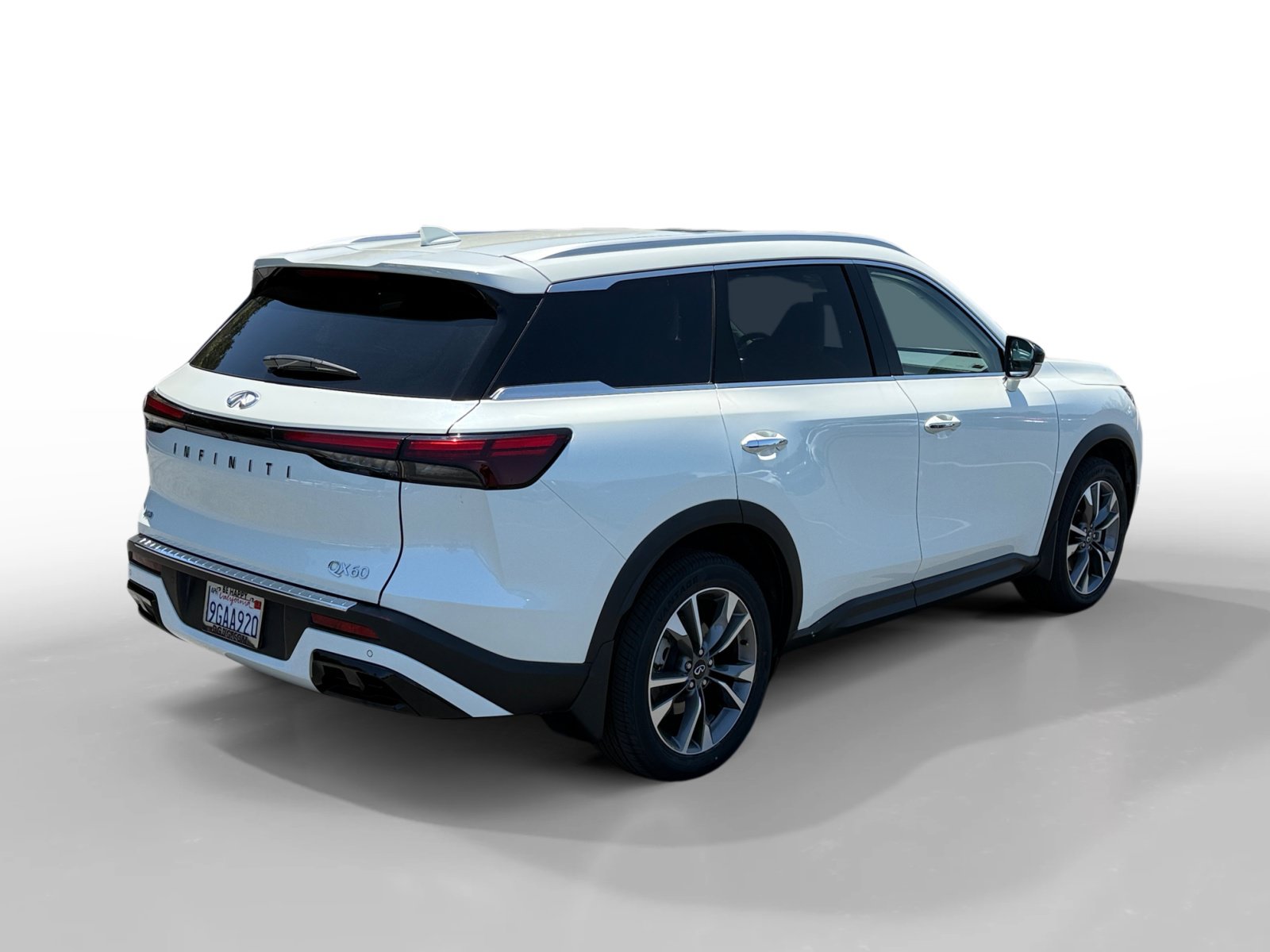 Used 2023 INFINITI QX60 Luxe w/ Performance Audio Package AWD/4WD image 5