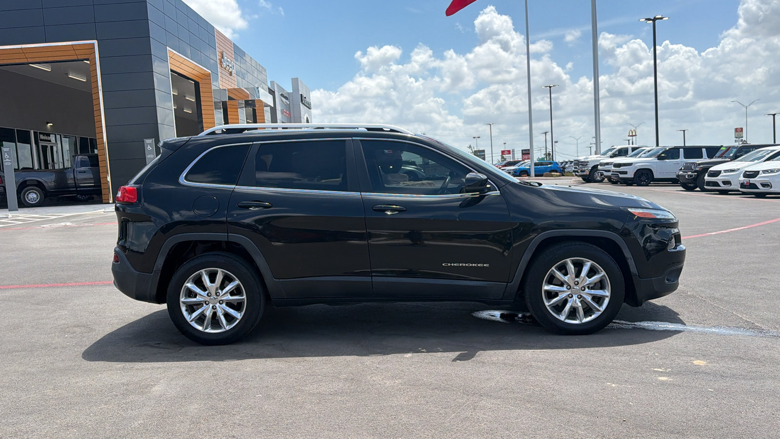Used 2014 Jeep Cherokee Limited FWD image 4