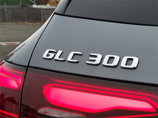 Used 2023 Mercedes-Benz GLC 300 4MATIC w/ Exclusive Trim Package image 11