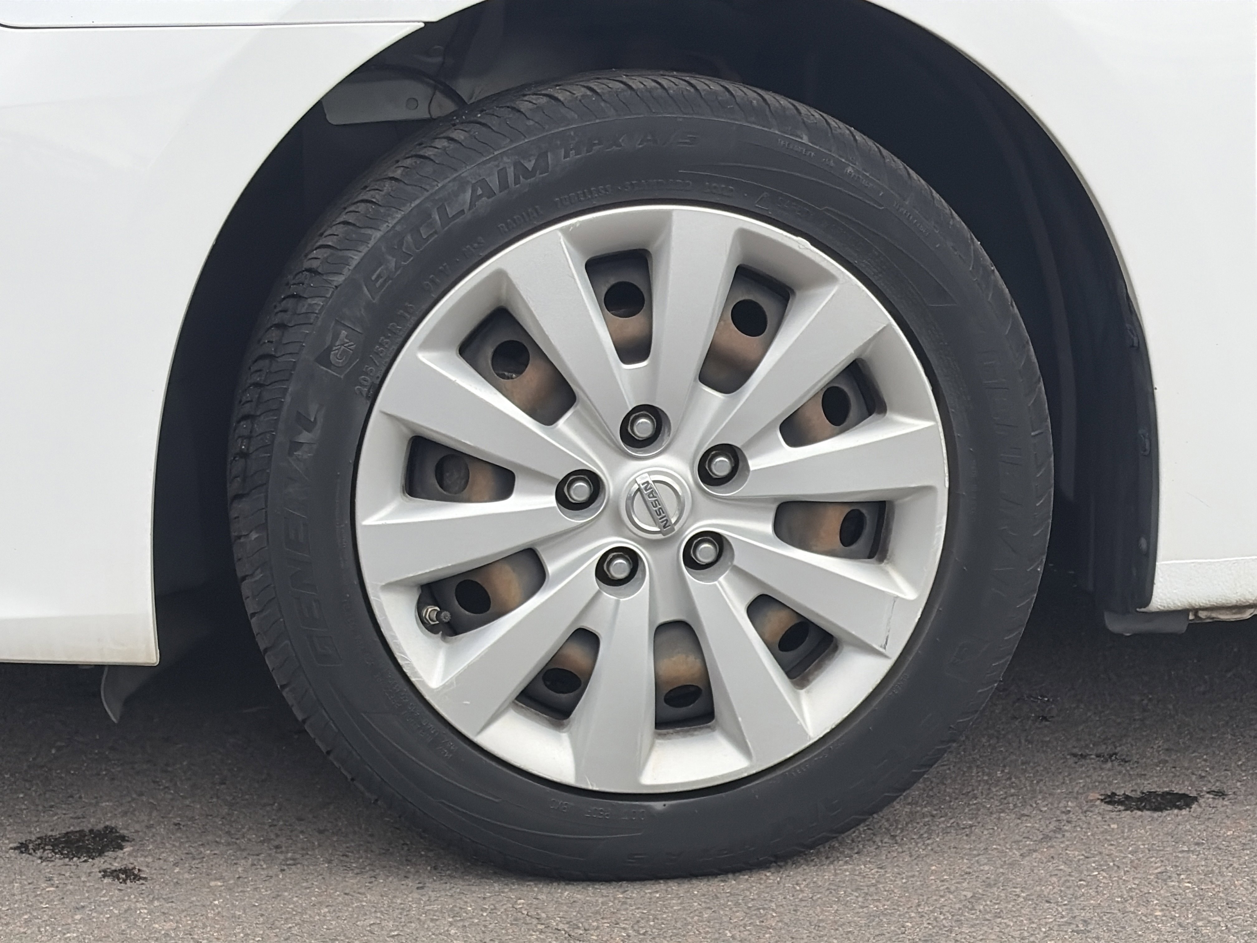Used 2016 Nissan Sentra S FWD image 11