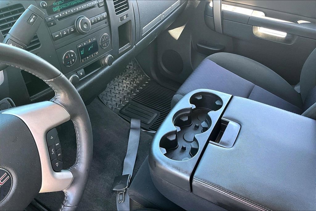 Used 2010 GMC Sierra 1500 SLE w/ Power Pack Plus RWD image 17