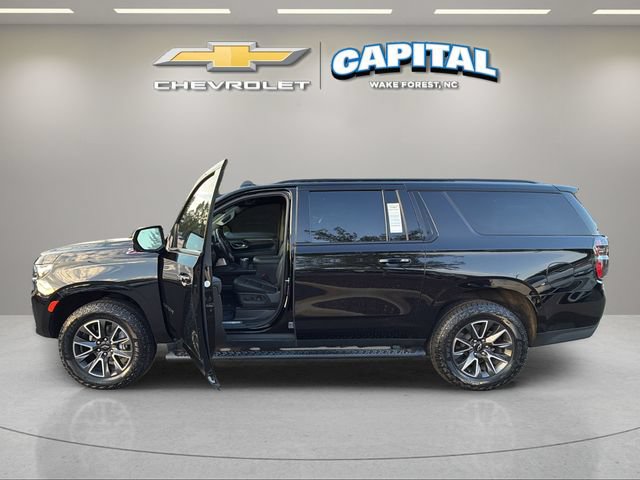Used 2022 Chevrolet Suburban Z71 w/ Luxury Package AWD/4WD image 2