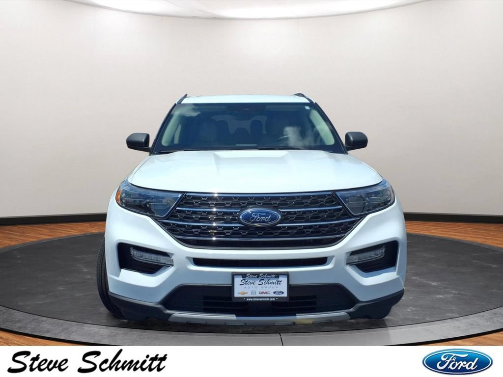 Used 2023 Ford Explorer XLT w/ Equipment Group 202A AWD/4WD image 28