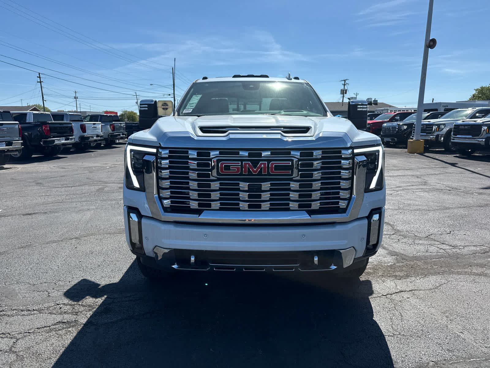 New 2026 GMC Sierra 3500 Denali w/ Denali Reserve Package AWD/4WD image 8