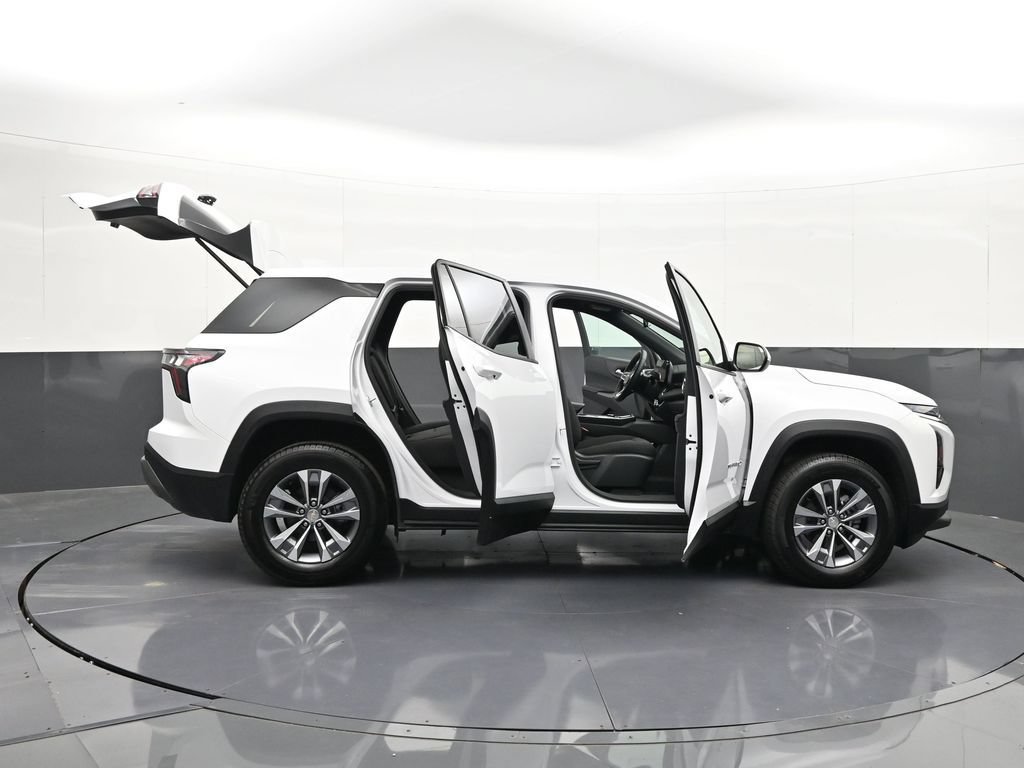 Certified 2026 Chevrolet Equinox LT AWD/4WD image 40