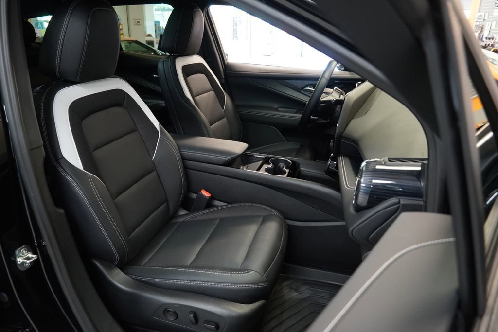 New 2025 Chevrolet Blazer EV LT AWD/4WD image 32
