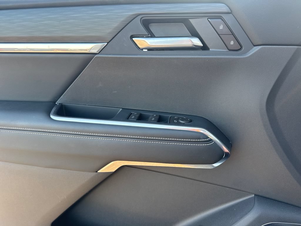New 2026 GMC Acadia Elevation w/ Elevation Premium Package FWD image 16