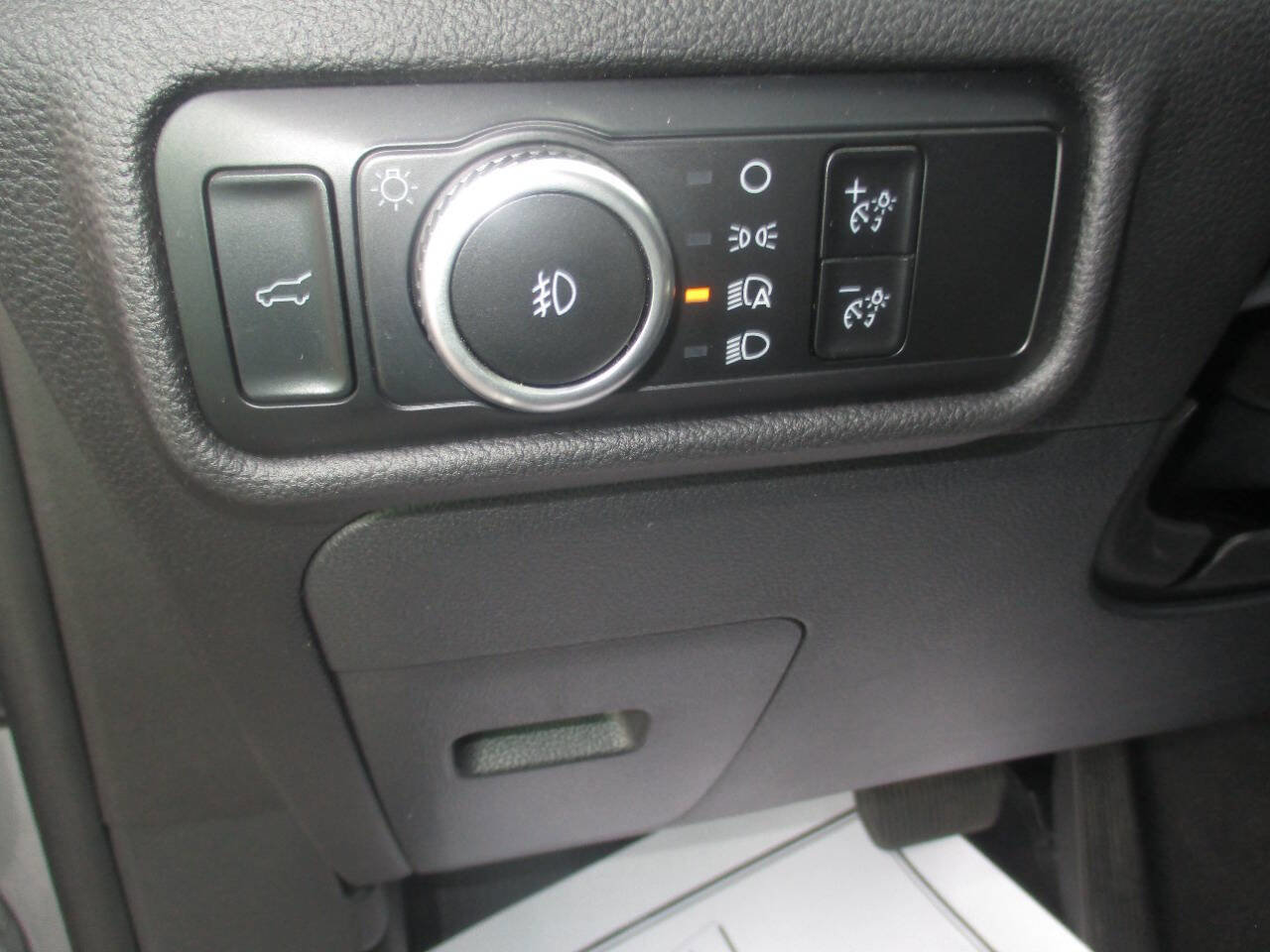 Used 2024 Ford Explorer Limited image 20