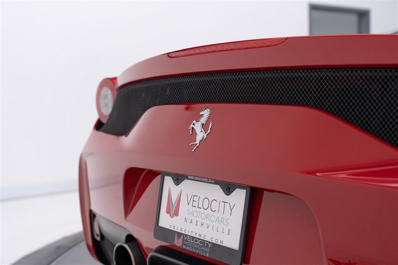 Used 2015 Ferrari 458 Speciale Coupe RWD image 30