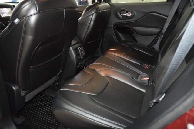 Used 2019 Jeep Cherokee Latitude Plus image 39