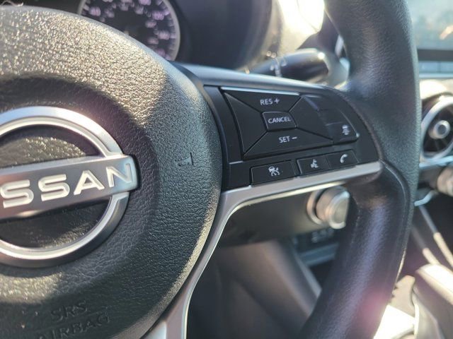 Certified 2025 Nissan Sentra SV image 27