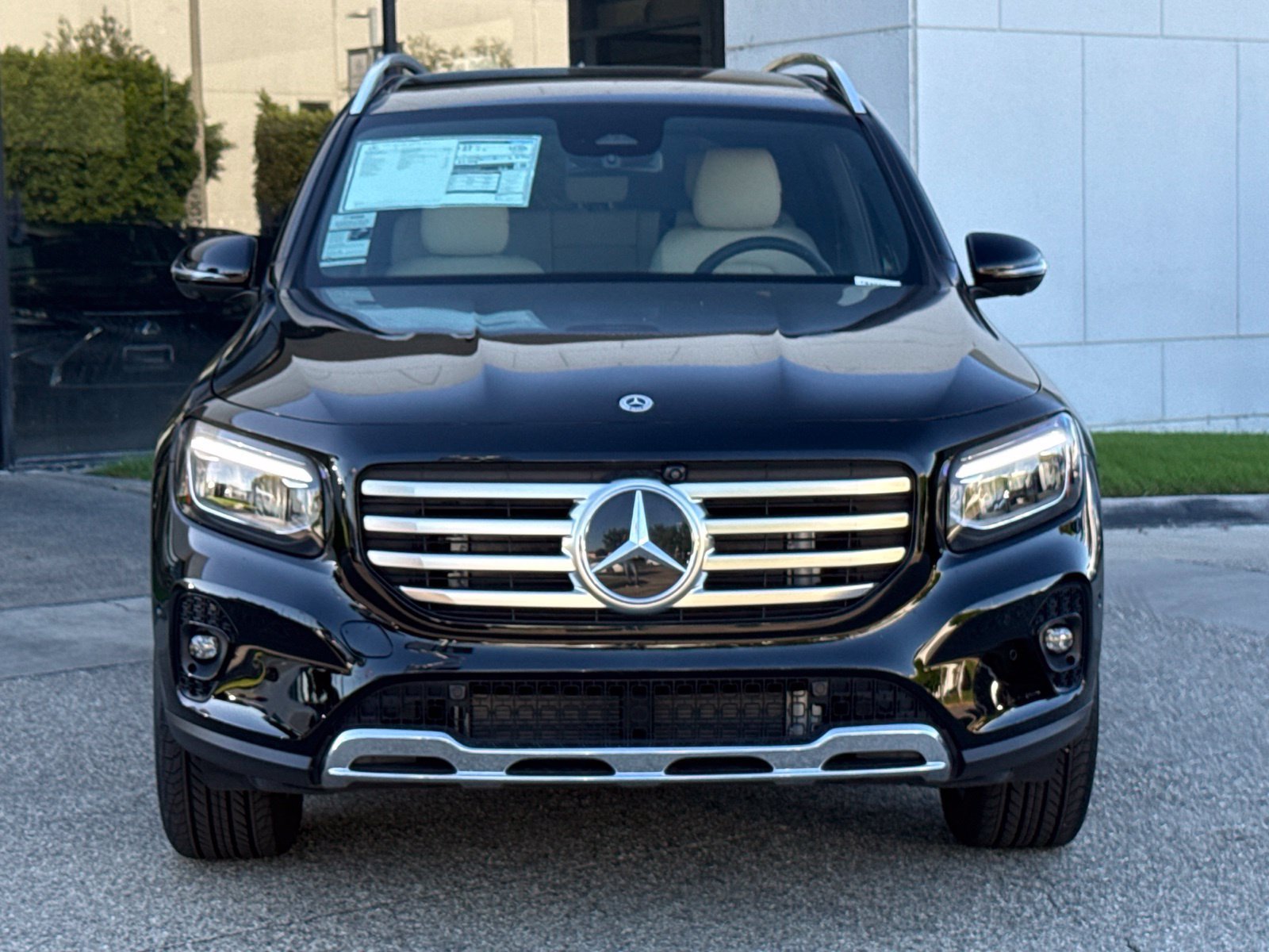 New 2026 Mercedes-Benz GLB 250 4MATIC image 4