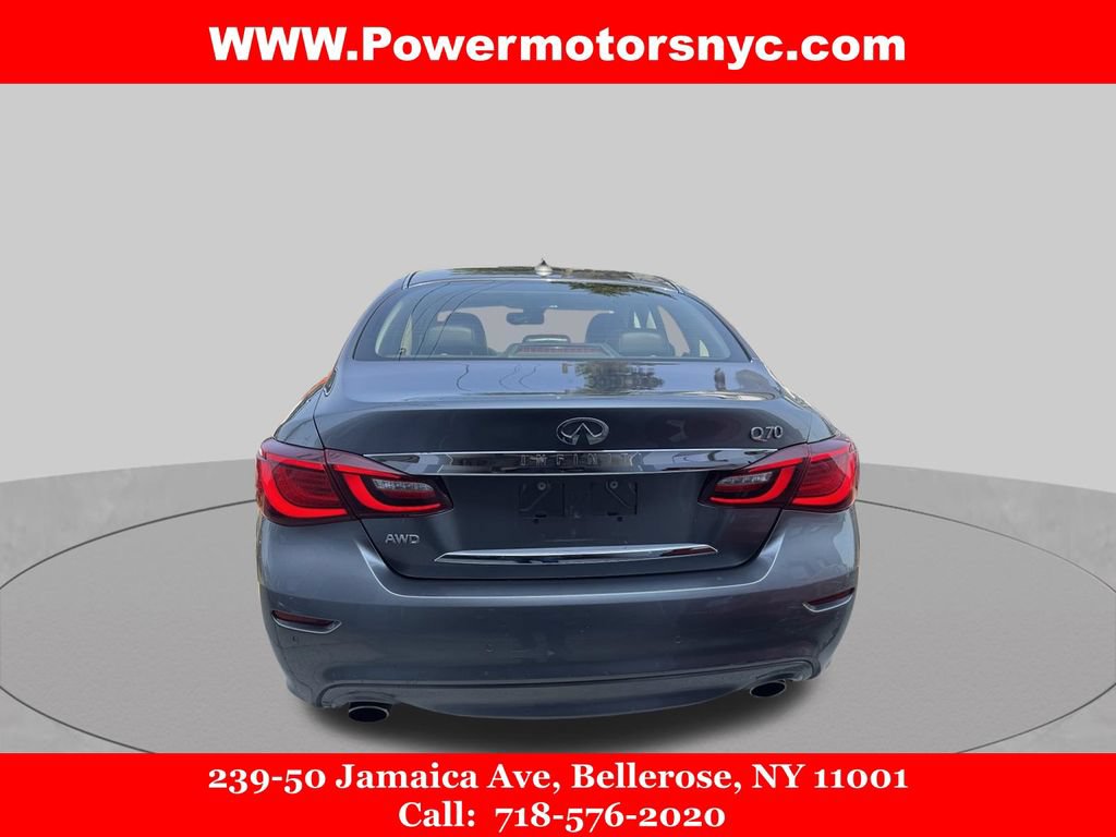 Used 2017 INFINITI Q70 3.7 AWD/4WD image 4