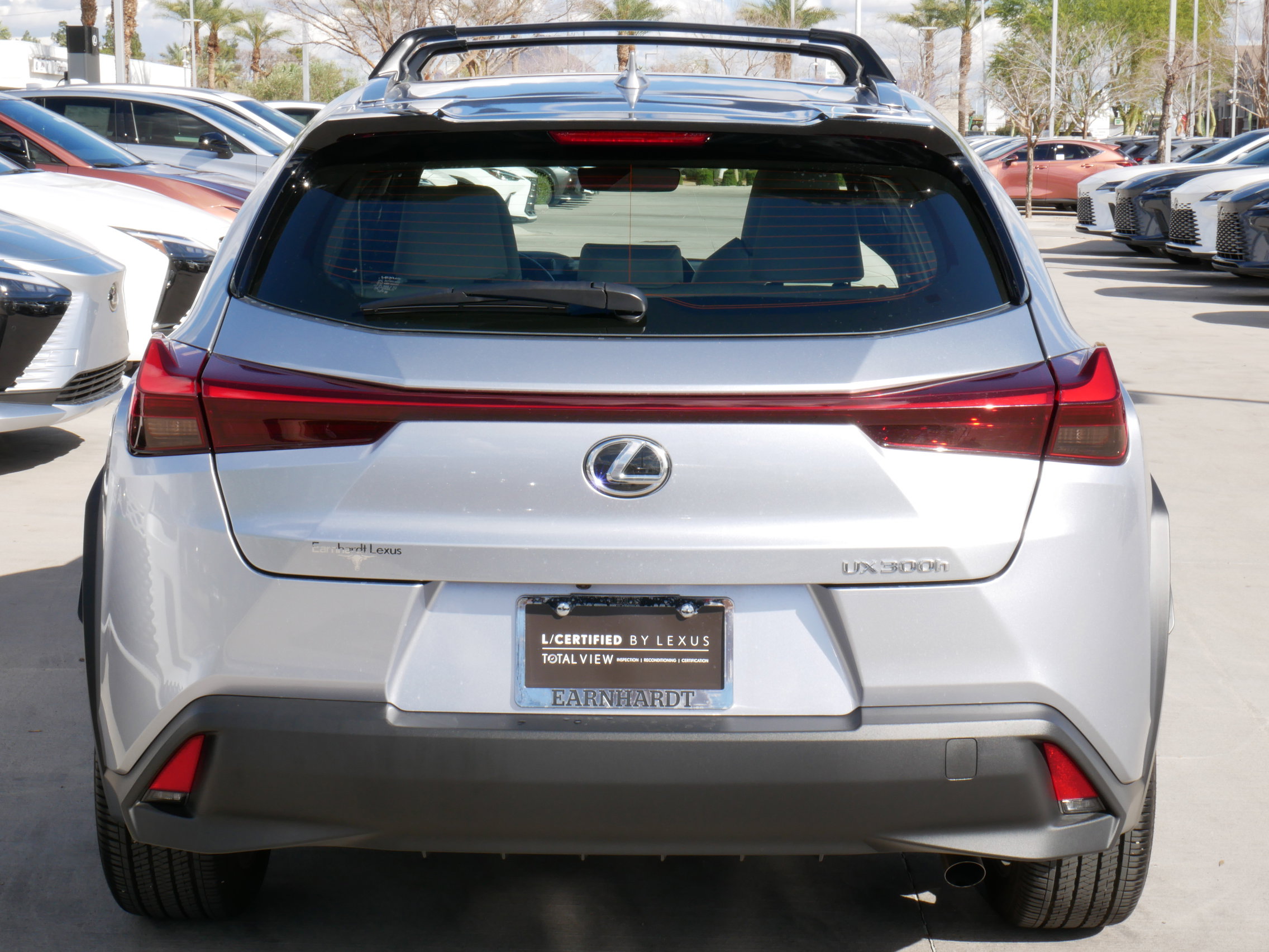 Used 2025 Lexus UX 300h FWD w/ Accessory Package (Z2) image 7