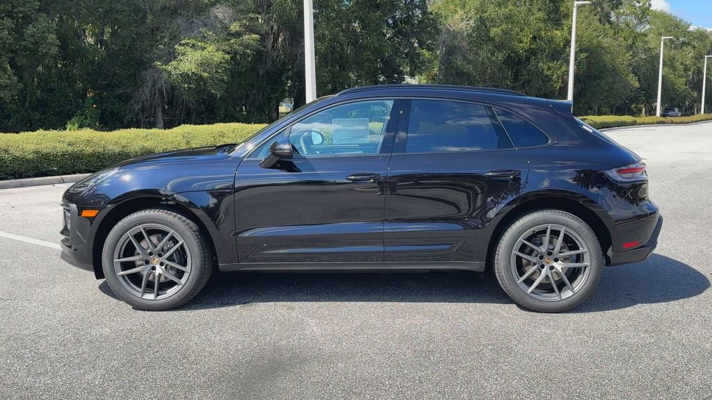 New 2026 Porsche Macan image 5