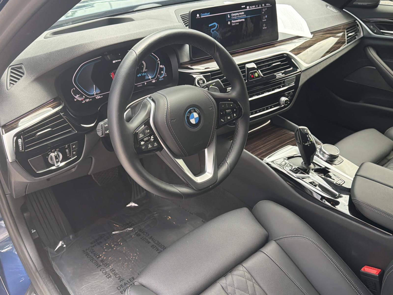 Used 2023 BMW 530e w/ Premium Package RWD image 31