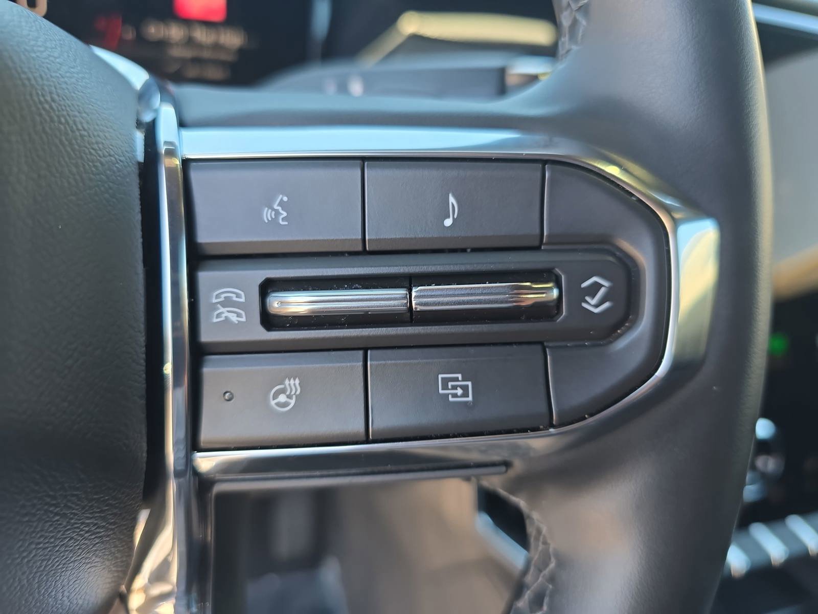 Used 2024 GMC Acadia Elevation w/ Black Edition FWD image 20