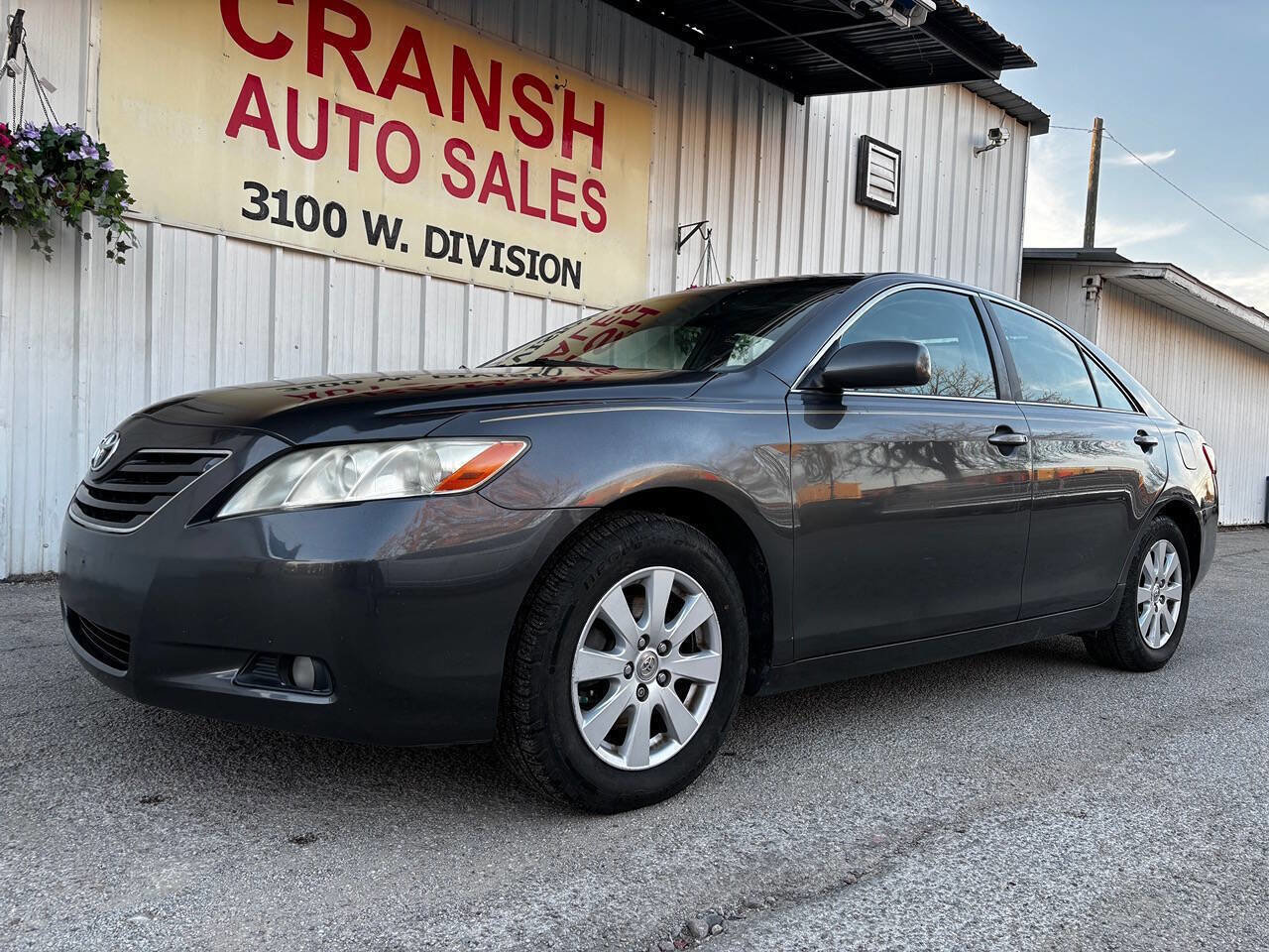 Used 2007 Toyota Camry XLE FWD image 2