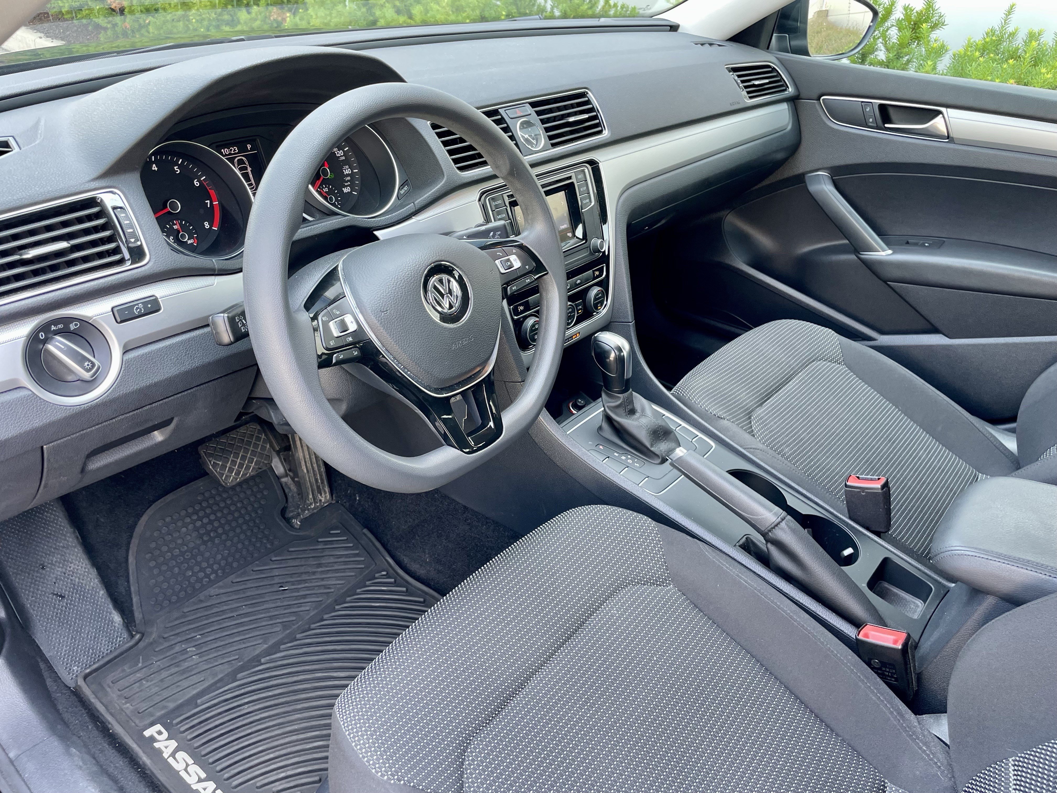 Used 2017 Volkswagen Passat 1.8T S FWD image 13