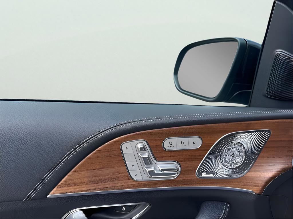 New 2026 Mercedes-Benz GLS 580 4MATIC image 11