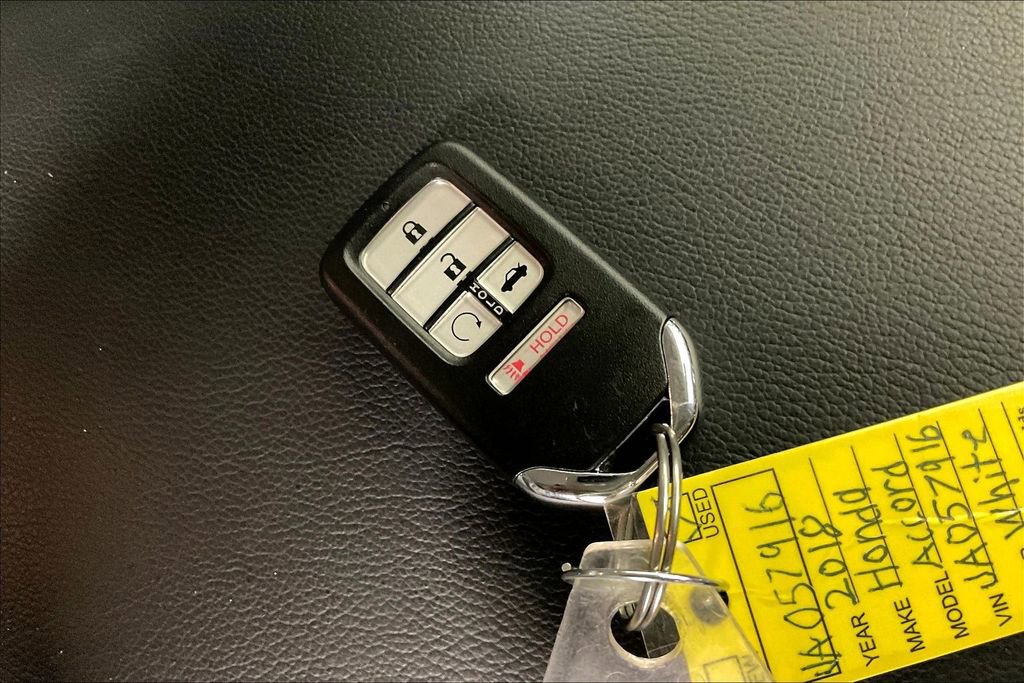 Used 2018 Honda Accord Touring image 14
