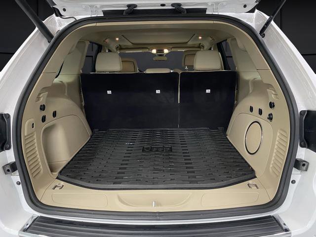 Used 2021 Jeep Grand Cherokee Limited w/ Luxury Group II image 16