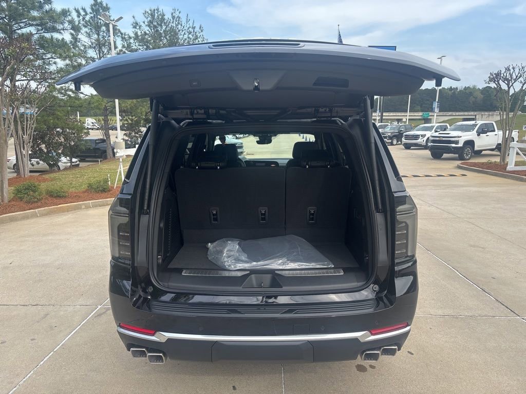 New 2026 Chevrolet Tahoe High Country w/ Sun And Tow Package AWD/4WD image 17