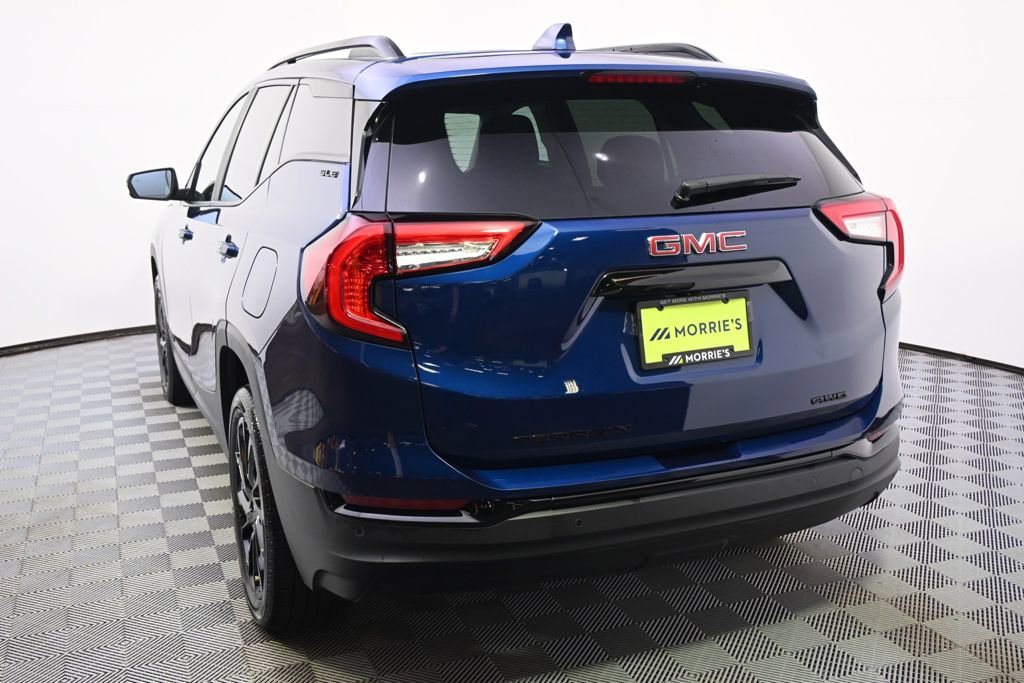 Used 2023 GMC Terrain SLE w/ Driver Convenience Package AWD/4WD image 4