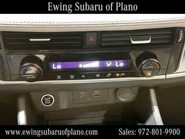 Used 2023 Nissan Rogue SV FWD image 14