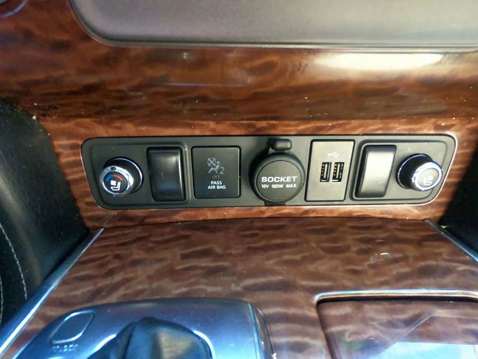 Used 2018 Nissan Armada Platinum w/ Captain Seat Package image 22